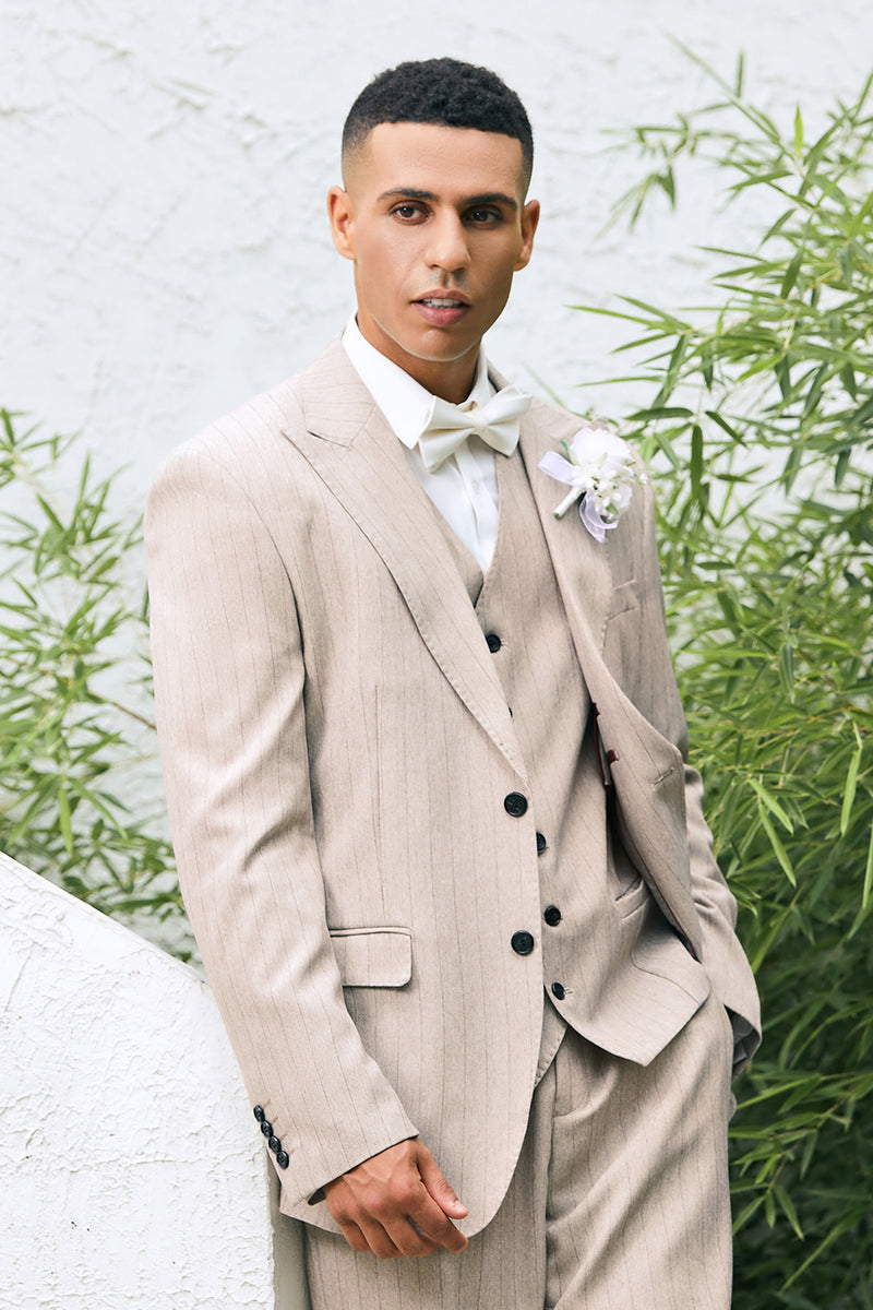 Load image into Gallery viewer, Ivory Peak Lapel 3 Pieces Single Breasted Men&#39;s Prom Suits