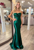 Load image into Gallery viewer, Sheath Dark Green Sleeveless Ruched Satin Prom Dress