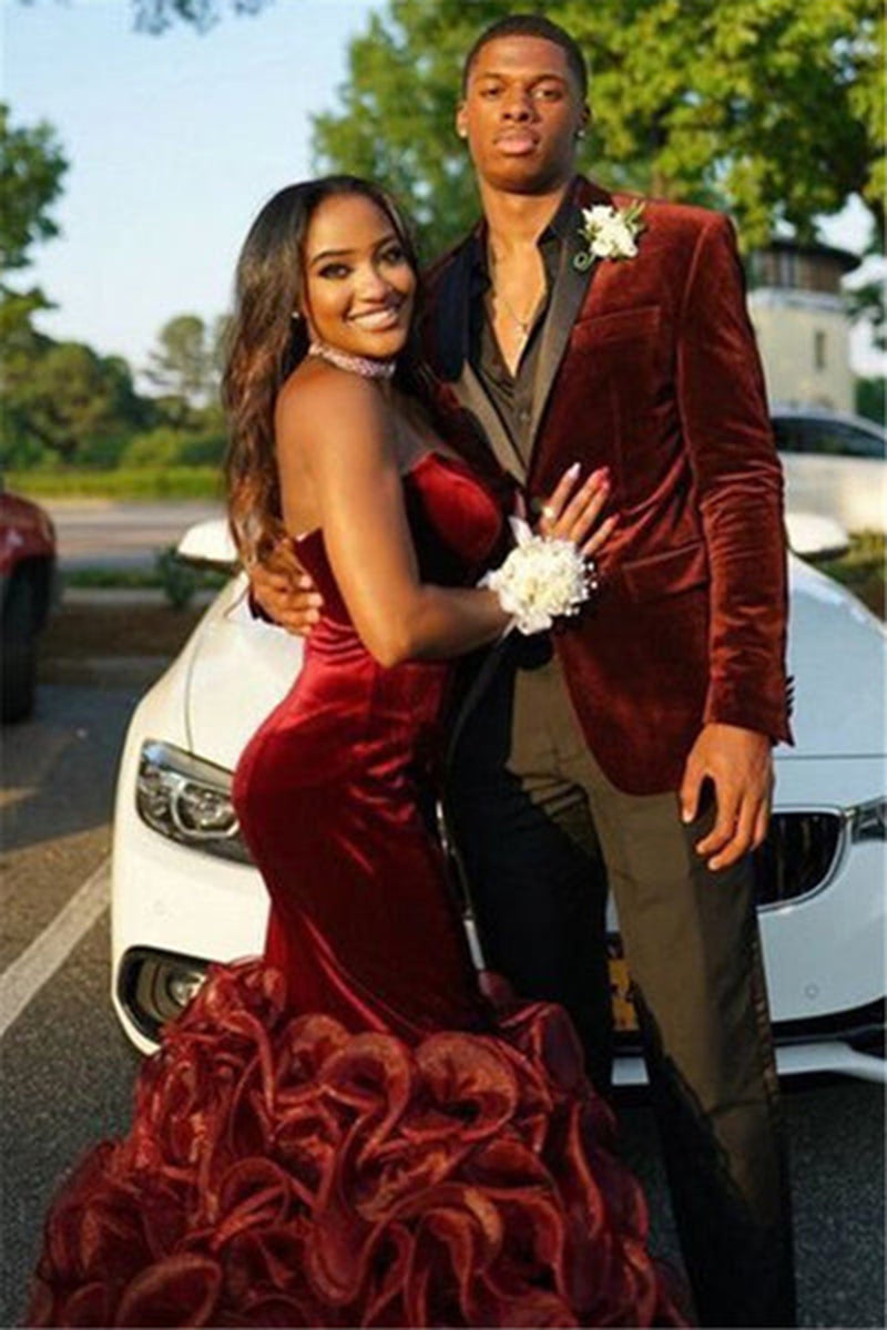 Load image into Gallery viewer, Burgundy Shawl Lapel 2 Piece Velvet Men&#39;s Prom Suits with One Button