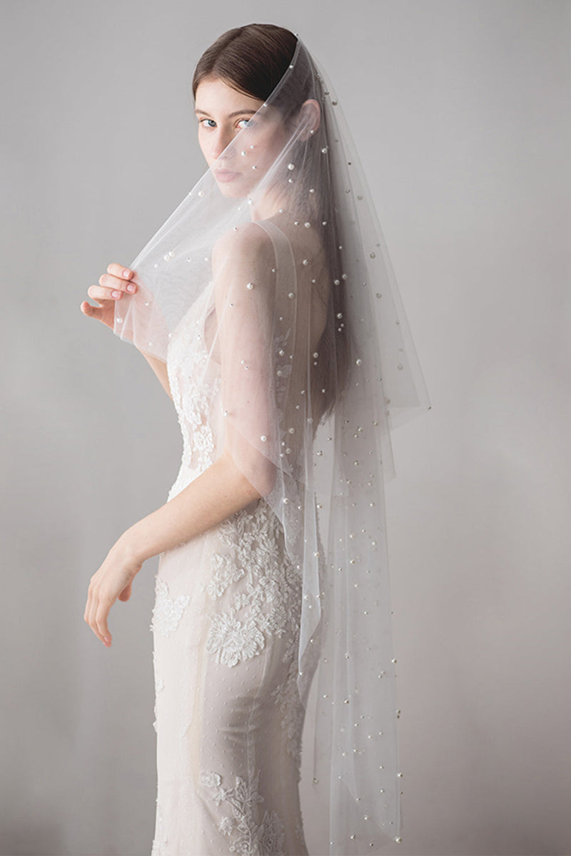 Load image into Gallery viewer, Wedding Two Tier Pearl Bridal Veils