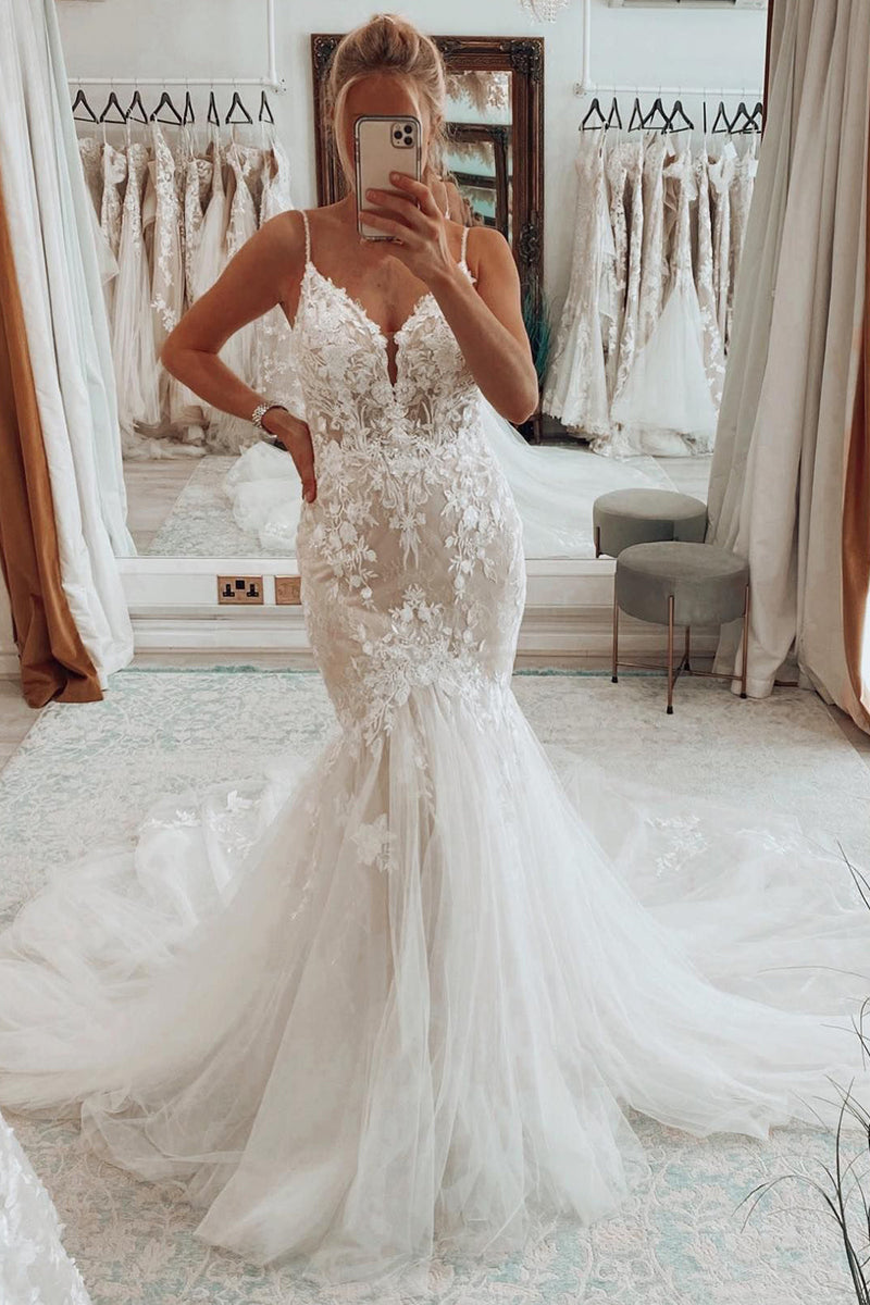 Load image into Gallery viewer, Ivory Mermaid Tulle Spaghetti Straps Long Wedding Dress