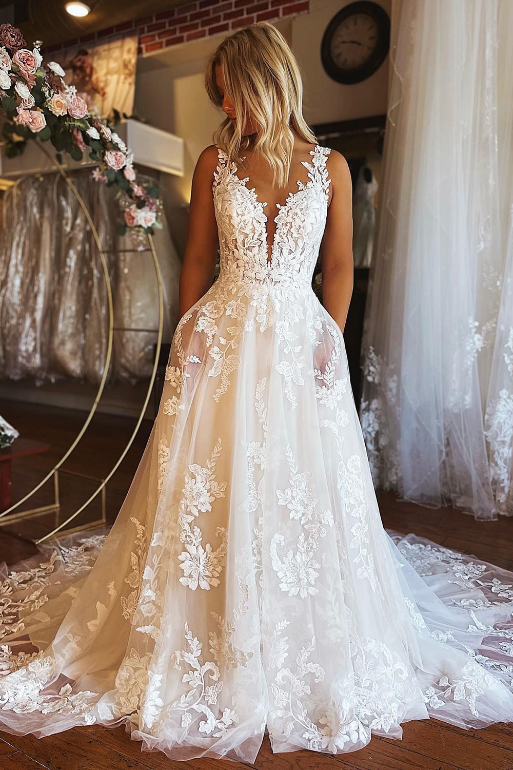 Ivory V-Neck A-Line Tulle Wedding Dress with Pockets