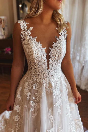 Ivory V-Neck A-Line Tulle Wedding Dress with Pockets